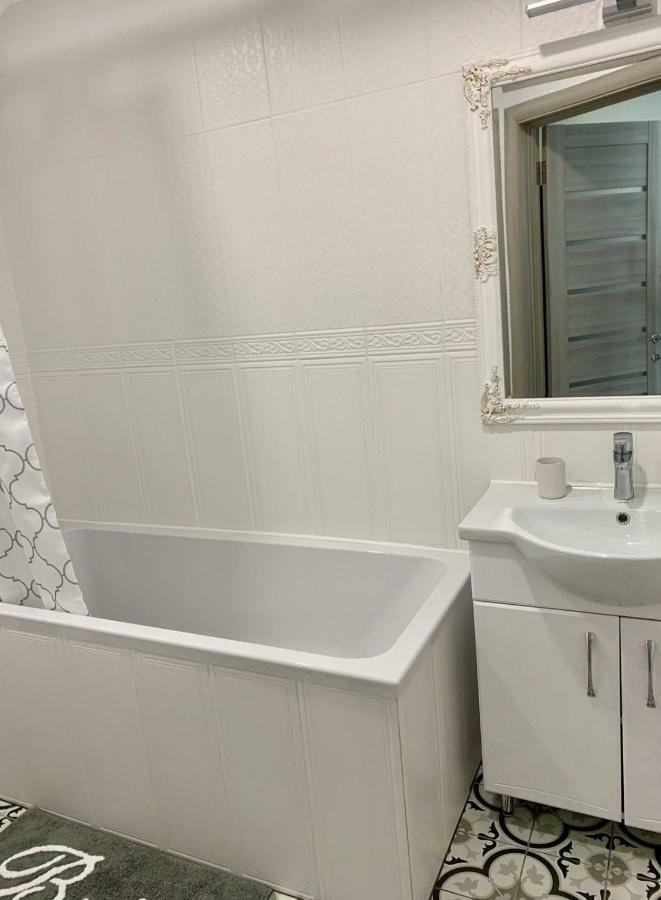 Sisters Apartment Ukr Çernigiv Dış mekan fotoğraf